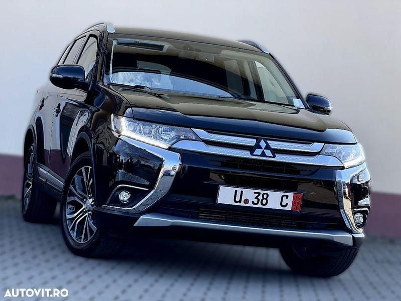 Second-hand Mitsubishi Outlander Diamant Edition 150 CP (110 kW) 2018 Culoaremaro SUV
