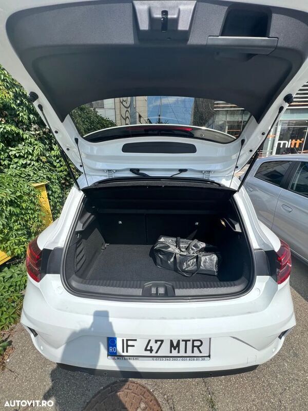 Second-hand Mitsubishi Colt Invite 91 CP (66 kW) 2023 Alb Hatchback