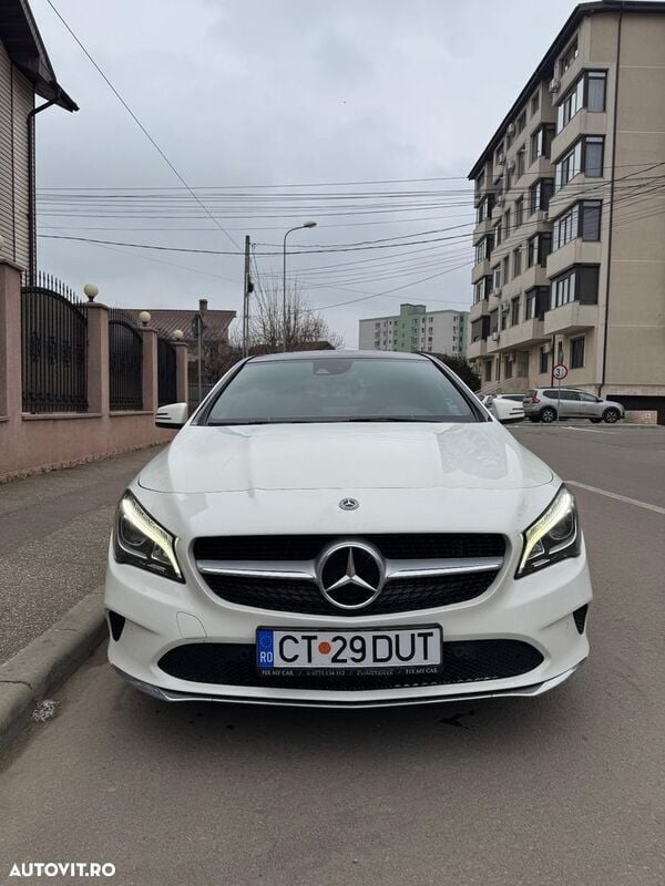 Alb Utilizat 2017 Mercedes CLA200 Berlinǎ | 18.000 EUR - Imagine 1/4