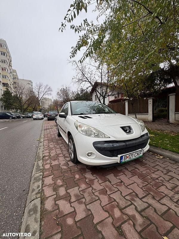 Culoarealb Utilizat 2011 Peugeot 206+ Hatchback | 2.500 EUR - Imagine 1/4