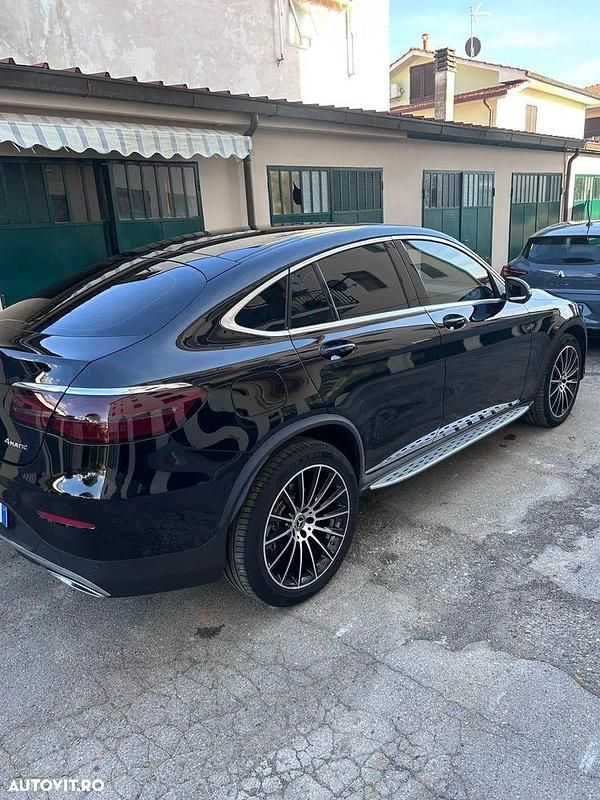 Culoarenegru Utilizat 2017 Mercedes GLC250 Coupe | 28.550 EUR (Preț bun) - Imagine 1/4