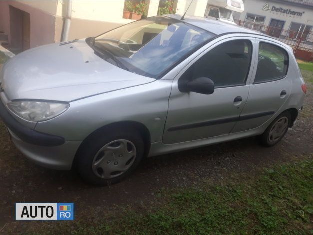 Gri Utilizat 2003 Peugeot 206 Coupe | 900 EUR - Imagine 1/4