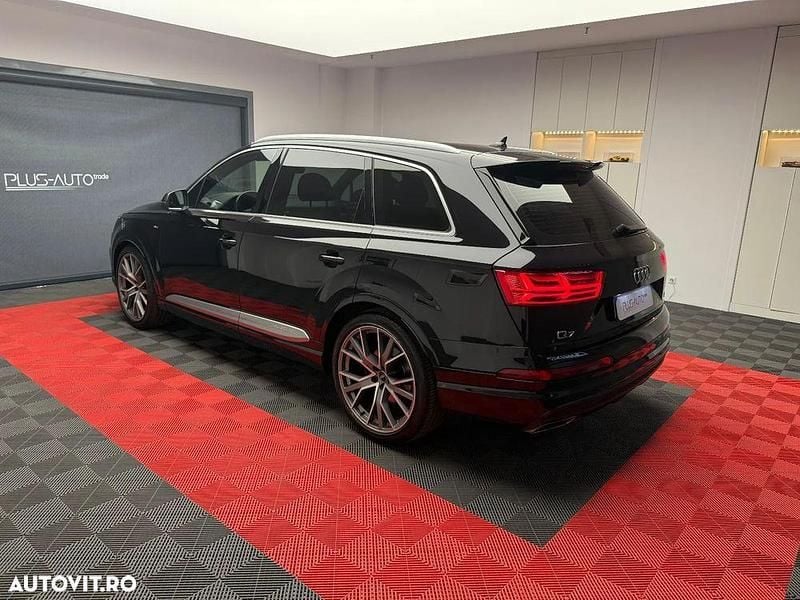 Second-hand Audi Q7 S-Line 285 CP (209 kW) 2019 Culoarenegru SUV