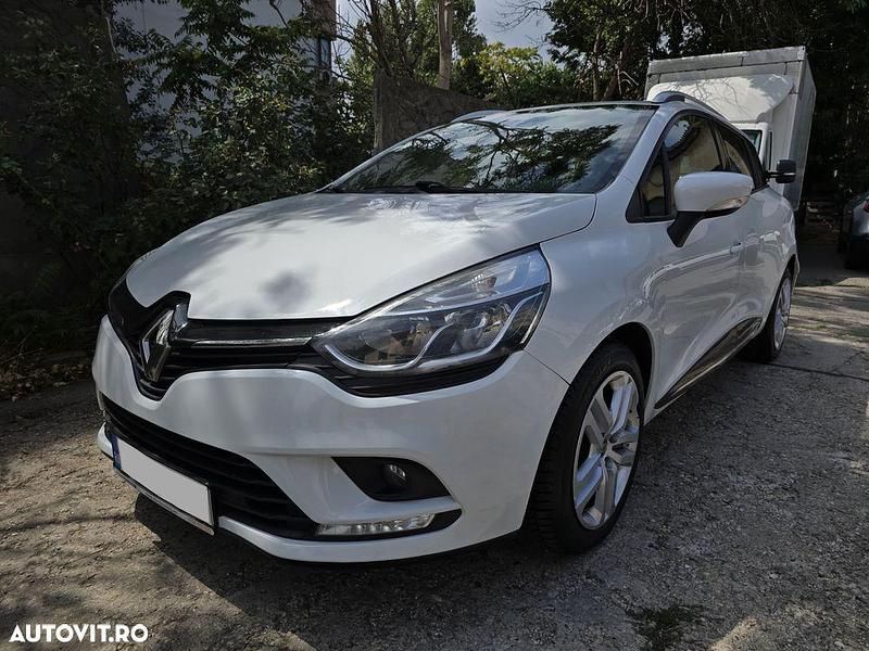 Second-hand Renault Clio GrandTour Zen 90 CP (66 kW) 2020 Alb Break