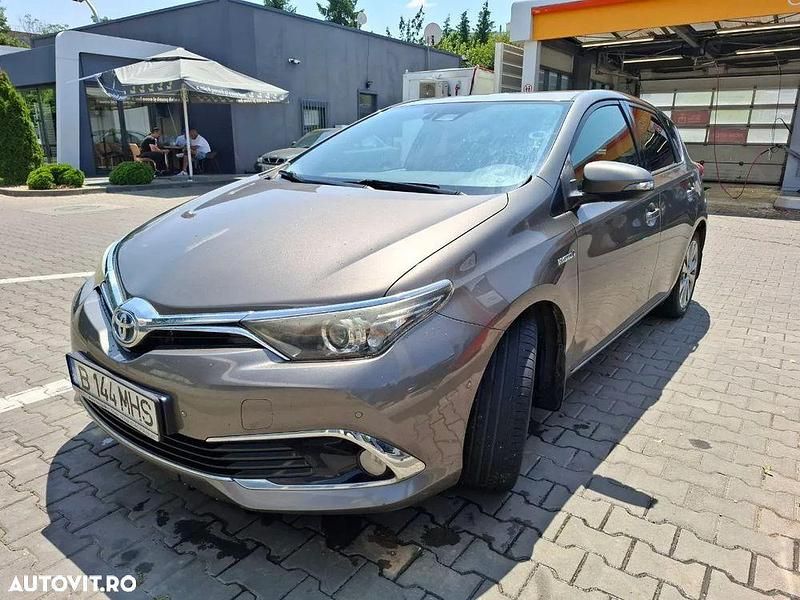 Culoaremaro Utilizat 2017 Toyota Auris Hybrid Sol Hatchback | 14.900 EUR (Puțin scump) - Imagine 1/4