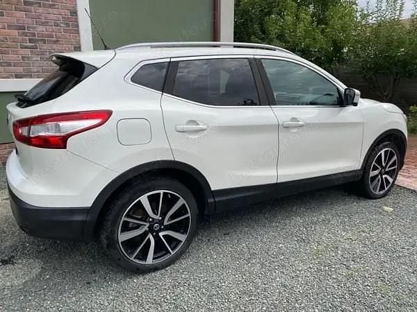Second-hand Nissan Qashqai Tekna 130 CP (95 kW) 2015 Alb SUV