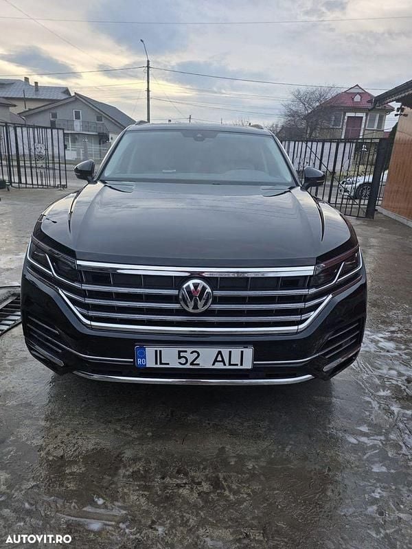 Second-hand VW Touareg 286 CP (210 kW) 2019 Culoarenegru SUV