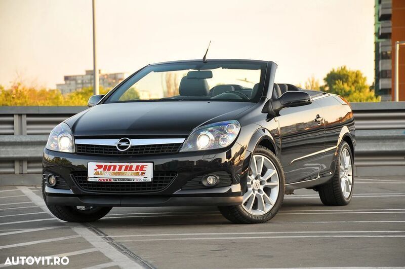 Negru Utilizat 2008 Opel Astra Cabriolet Cosmo Cabrio | 4.800 EUR - Imagine 1/4