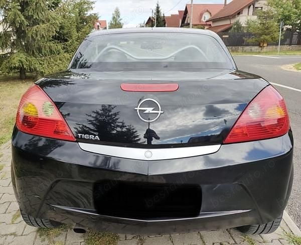 Second-hand Opel Tigra 90 CP (66 kW) 2007 Negru