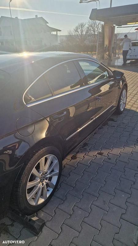 Second-hand VW Passat 177 CP (130 kW) 2014 Culoarenegru Berlinǎ