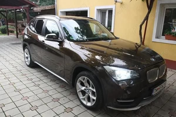 Maro Utilizat 2012 BMW X1 SUV | 11.900 EUR (Puțin scump) - Imagine 1/4