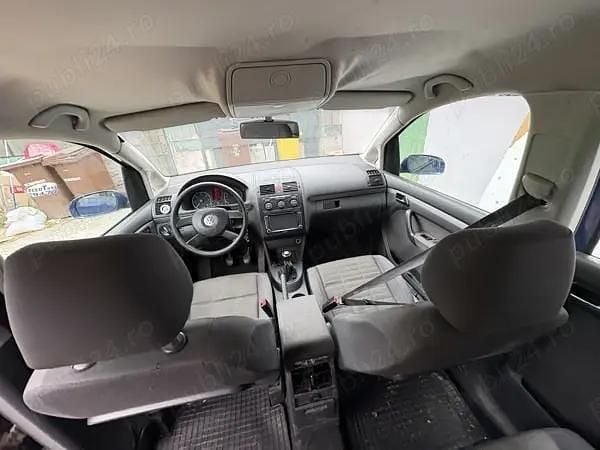 Utilizat 2006 VW Touran Monovolum | 2.000 EUR (Preț bun) - Imagine 1/4