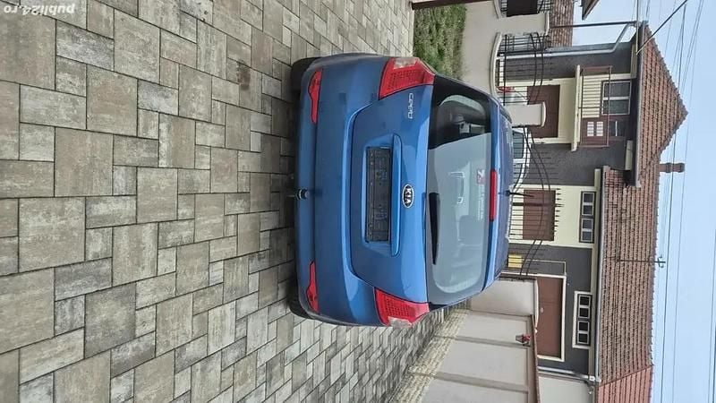 Second-hand Kia Ceed 90 CP (66 kW) 2010 Albastru Hatchback