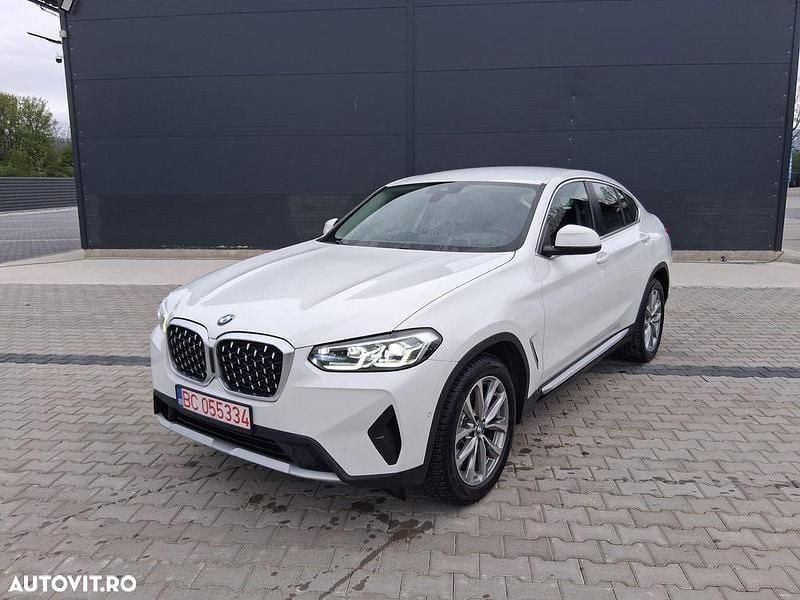 Alb Utilizat 2022 BMW X4 SUV | 30.000 EUR - Imagine 1/4