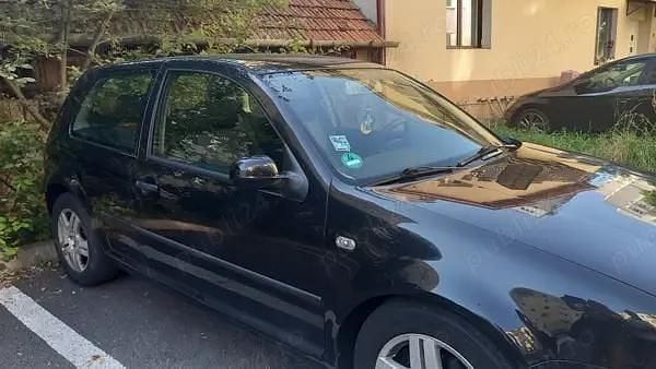 Negru Utilizat 2003 VW Golf IV Hatchback | 1.300 EUR (Preț bun) - Imagine 1/4