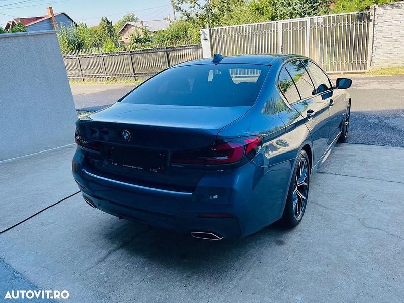Second-hand BMW 530 Shadowline 286 CP (210 kW) 2023 Culoarealbastru Berlinǎ