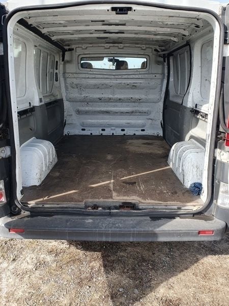 Second-hand Nissan Primastar 116 CP (85 kW) 2009 Monovolum