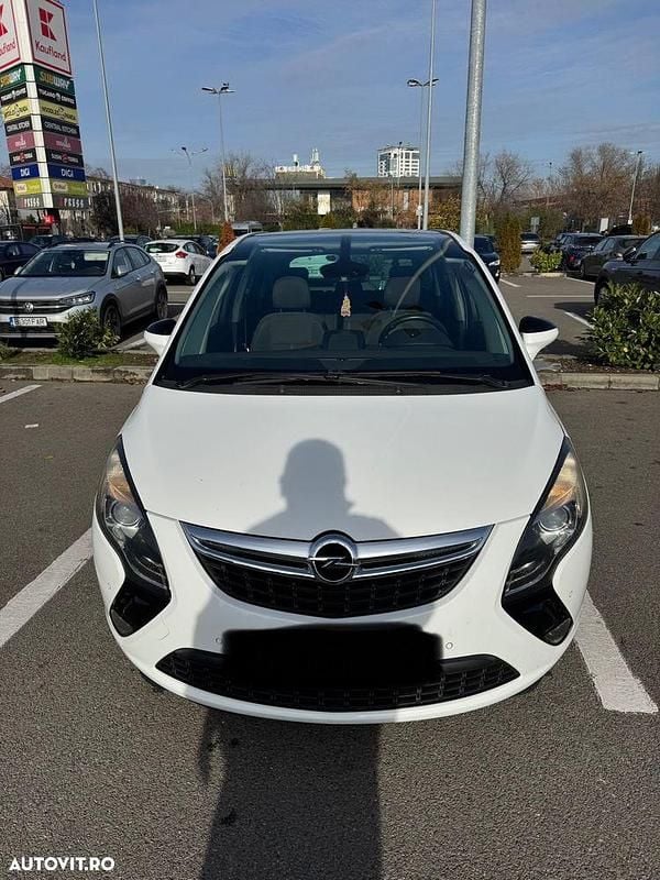 Culoarealb Second-hand 2015 Opel Zafira Monovolum | 5.999 EUR (Preț OK) - Imagine 1/4