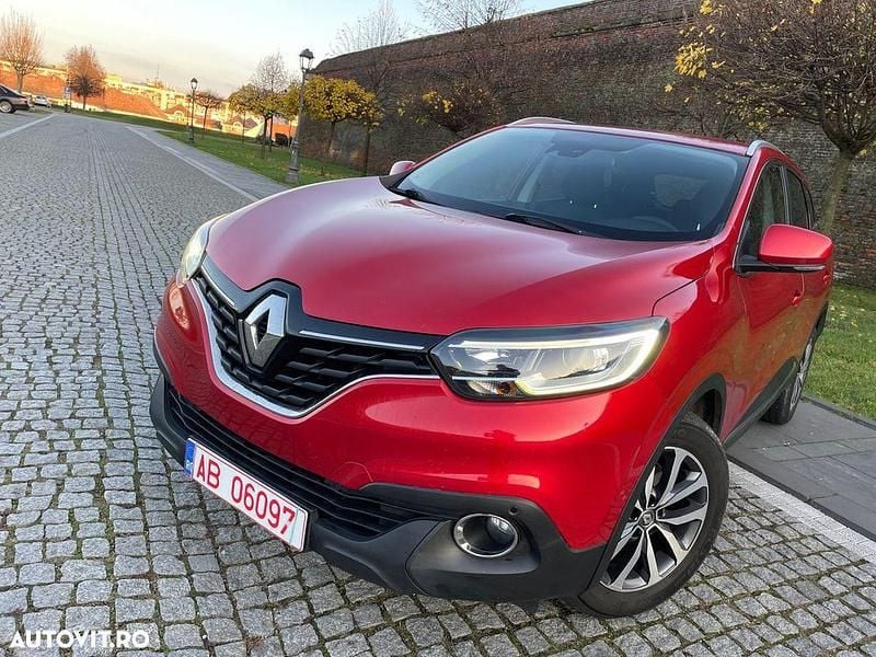 Culoarerosu Utilizat 2016 Renault Kadjar Bose Edition SUV | 8.950 EUR (Super Preț) - Imagine 1/4