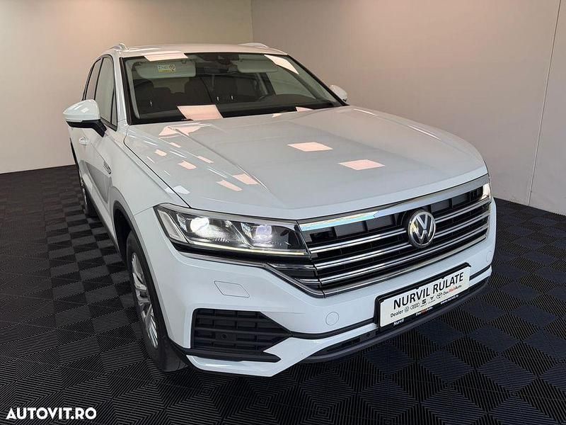 Second-hand VW Touareg Elegance 231 CP (169 kW) 2019 Culoarealb SUV