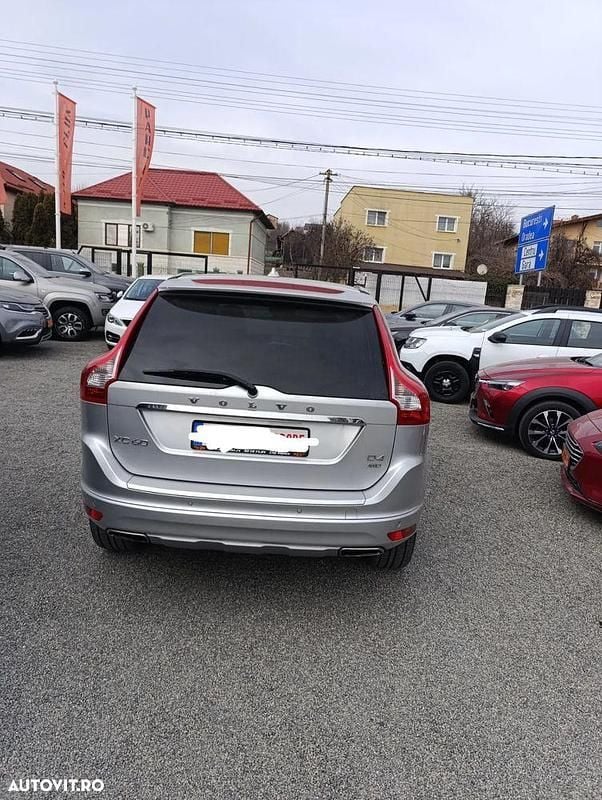 Second-hand Volvo XC60 Summum 190 CP (139 kW) 2017 Culoareargint SUV
