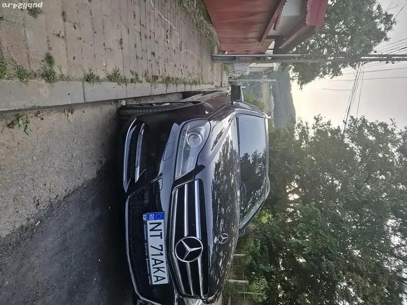 Second-hand Mercedes C180 136 CP (100 kW) 2012 Negru Break