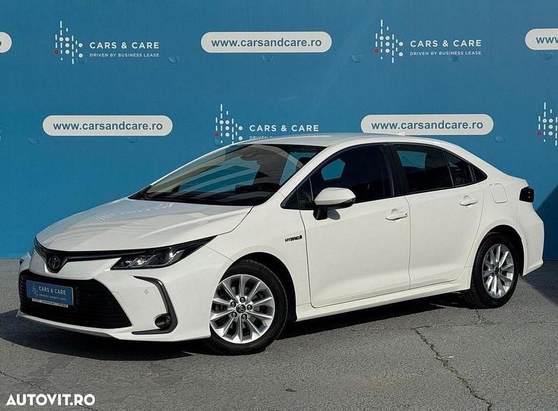 Culoarealb Utilizat 2021 Toyota Corolla Berlinǎ | 20.490 EUR (Preț OK) - Imagine 1/4