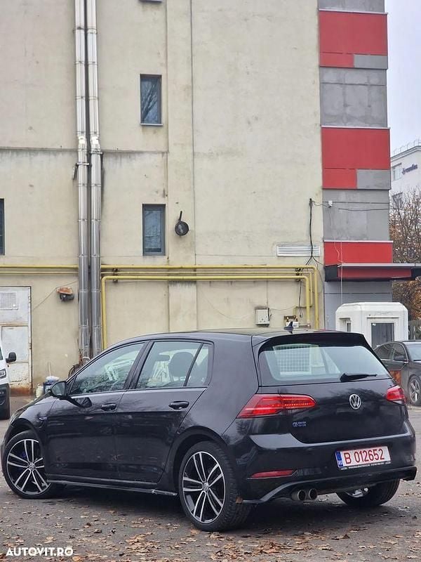 Second-hand VW Golf VII 204 CP (150 kW) 2020 Culoarenegru Hatchback