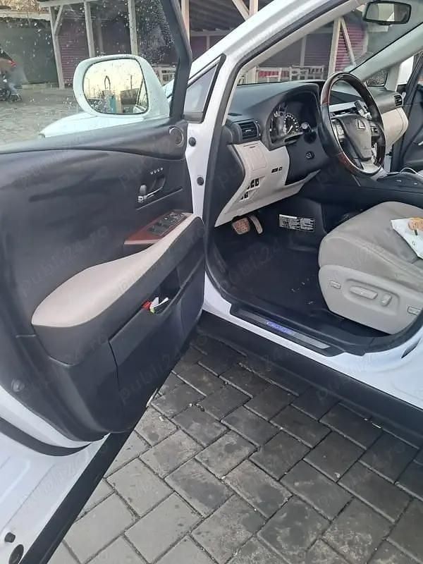 Second-hand Lexus RX450h+ 249 CP (183 kW) 2010 SUV