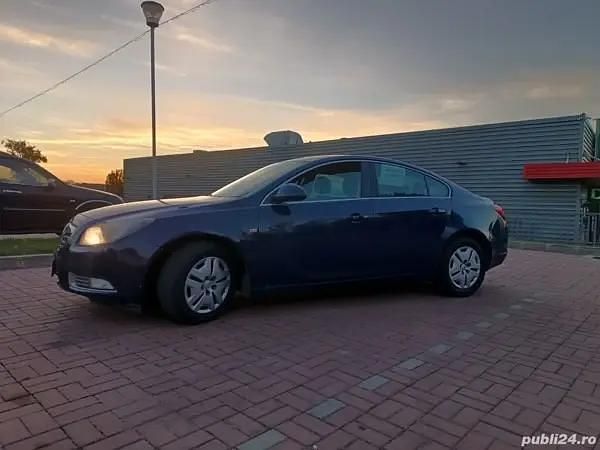 Second-hand Opel Insignia 130 CP (95 kW) 2012 Berlinǎ