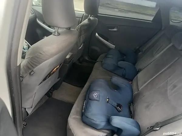 Second-hand Toyota Prius 99 CP (72 kW) 2011 Hatchback