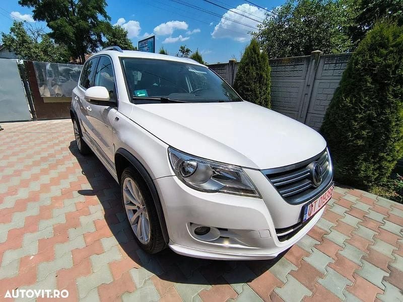 Culoarealb Utilizat 2011 VW Tiguan Sportline SUV | 7.300 EUR (Super Preț) - Imagine 1/4
