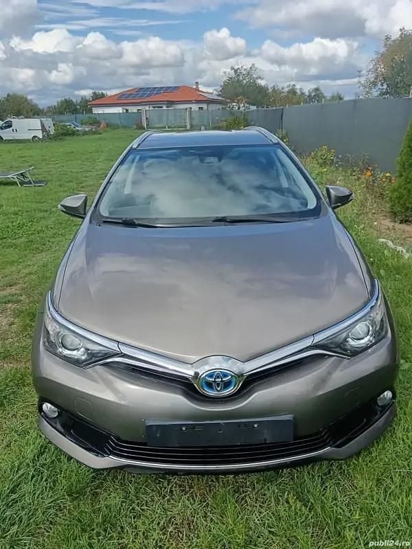 Utilizat 2017 Toyota Auris Hybrid Break | 15.000 EUR (Preț OK) - Imagine 1/4
