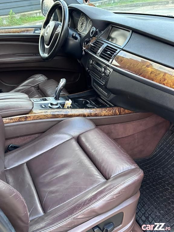 Second-hand BMW X5 Sport Line 300 CP (220 kW) 2010 SUV