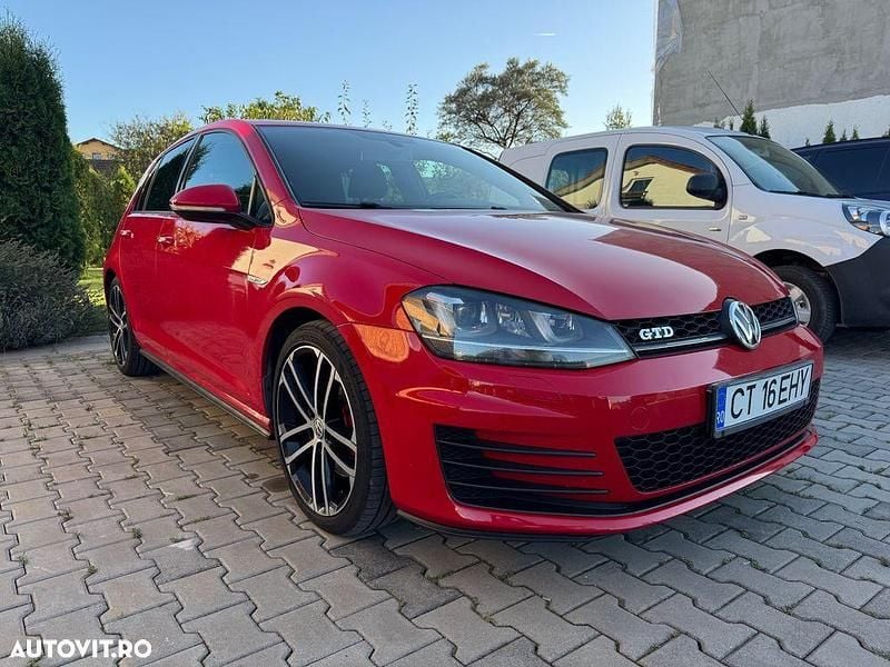 Culoarerosu Utilizat 2015 VW Golf VII GTD Hatchback | 14.500 EUR (Scump) - Imagine 1/4