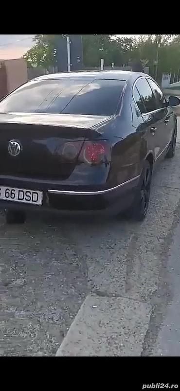 Utilizat 2006 VW Passat Berlinǎ | 2.600 EUR (Preț OK) - Imagine 1/4