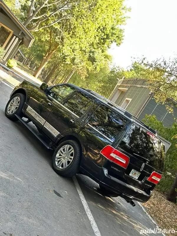 Second-hand Lincoln Navigator 310 CP (228 kW) 2010 Negru SUV
