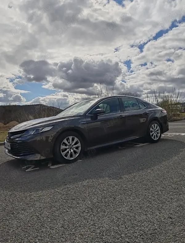 Second-hand Toyota Camry 218 CP (160 kW) 2020 Berlinǎ