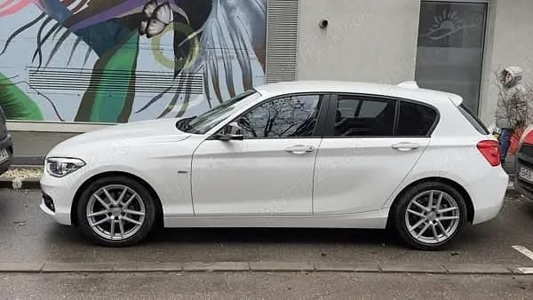 Second-hand BMW 120 Sport Line 190 CP (139 kW) 2016 Culoarealb Hatchback