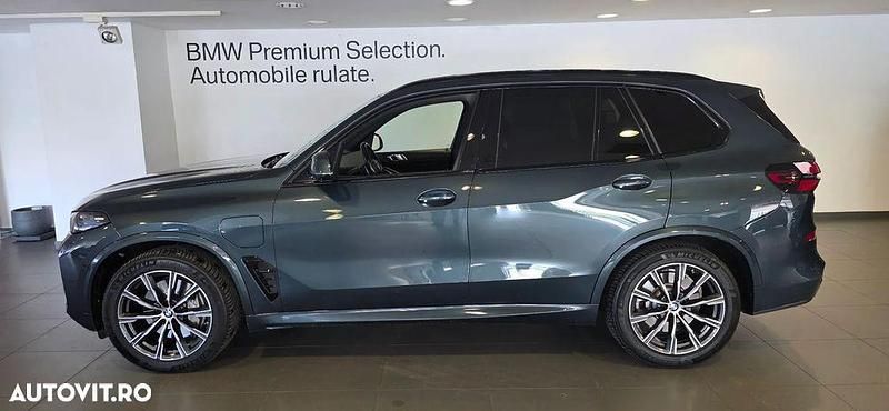 Second-hand BMW X5 Comfort Edition 489 CP (359 kW) 2023 Culoareverde SUV