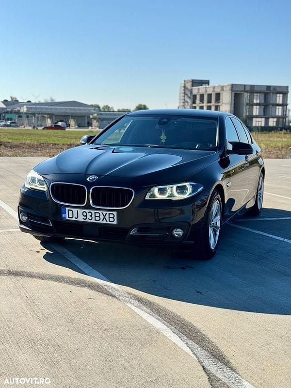Second-hand BMW 525 Comfort Edition 218 CP (160 kW) 2014 Culoarenegru Berlinǎ