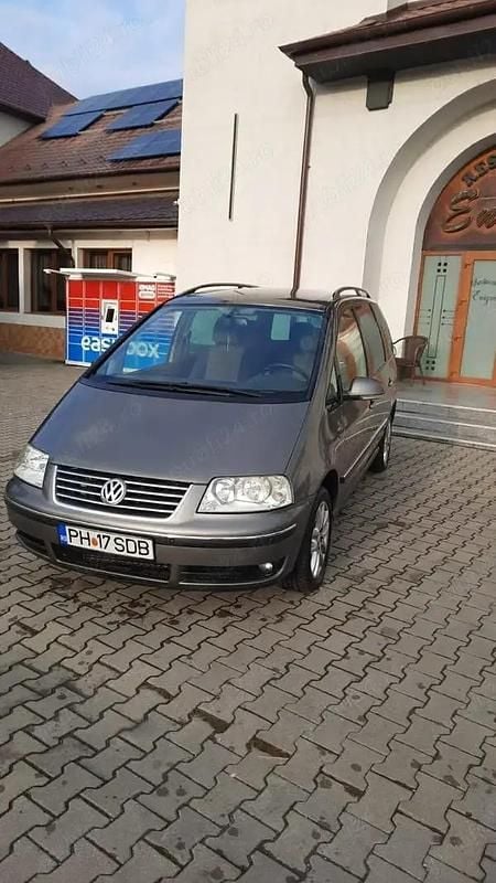 Gri Utilizat 2008 VW Sharan Monovolum | 4.650 EUR (Puțin scump) - Imagine 1/4
