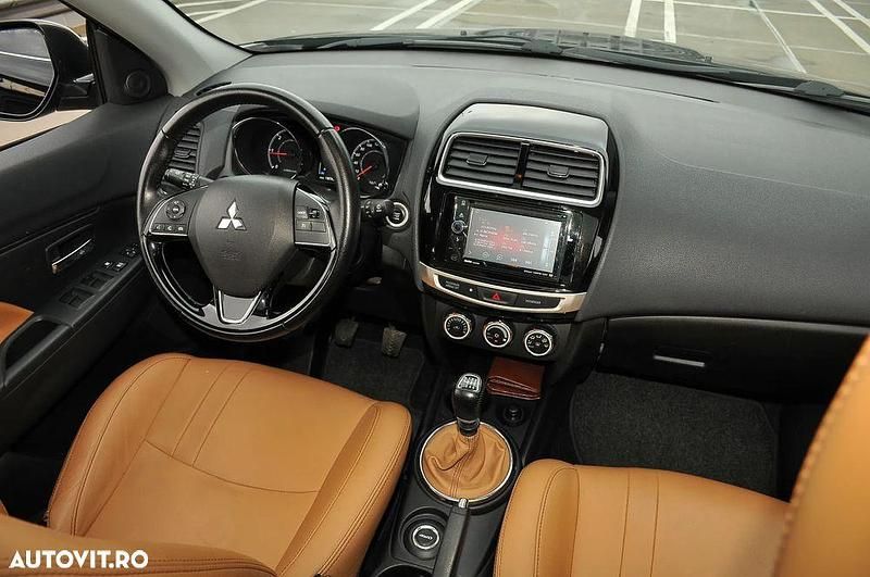 Second-hand Mitsubishi ASX Top 114 CP (83 kW) 2017 Culoarenegru SUV