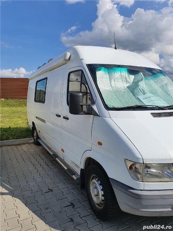 Alb Utilizat 1998 Mercedes Sprinter Van | 7.500 EUR (Preț bun) - Imagine 1/4