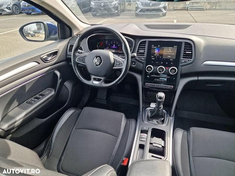 Second-hand Renault Mégane IV Techno 140 CP (102 kW) 2022 Culoarealbastru Hatchback