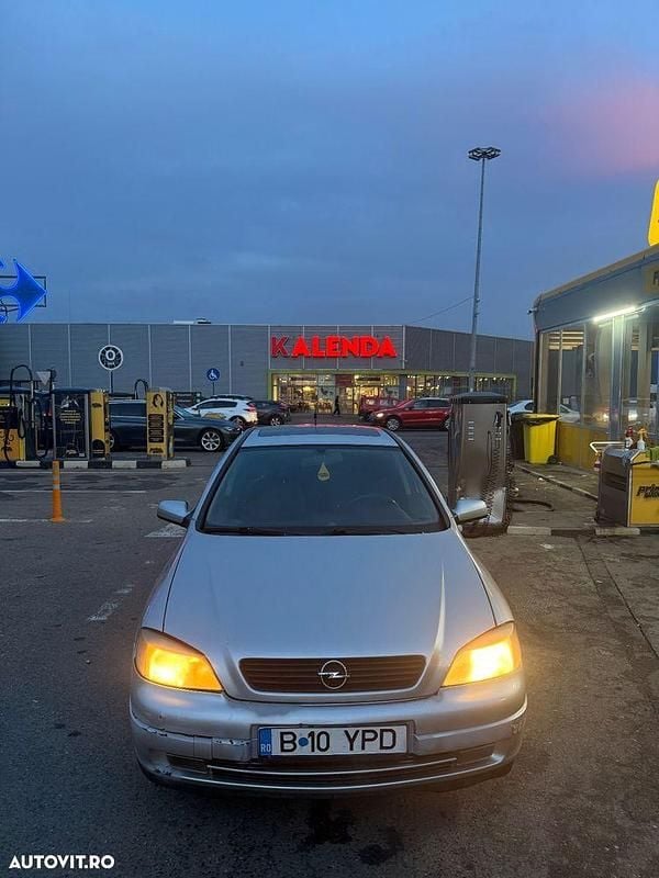Culoareargint Utilizat 2004 Opel Astra Berlinǎ | 499 EUR (Super Preț) - Imagine 1/4