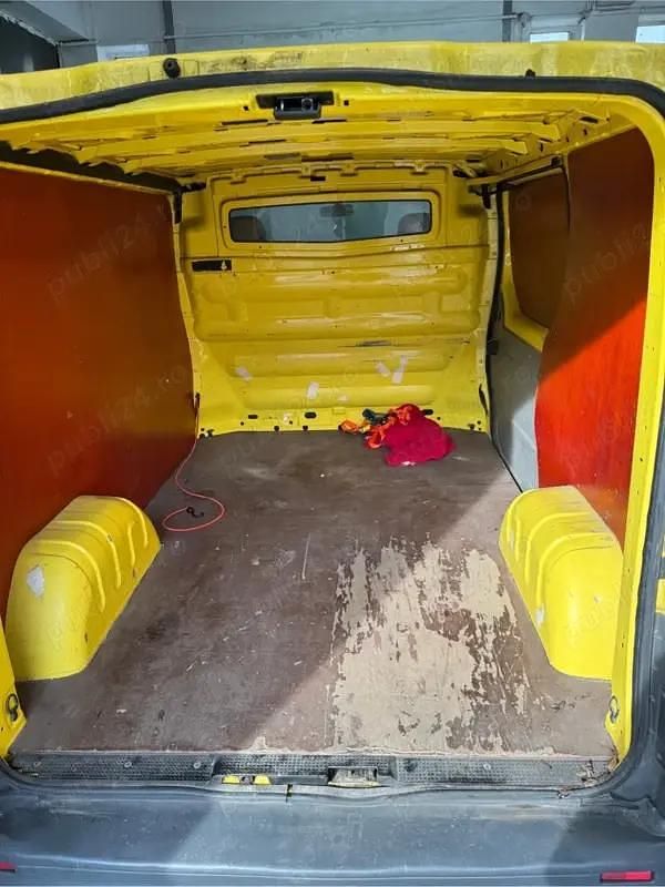 Second-hand Opel Vivaro 90 CP (66 kW) 2008 Galben Monovolum