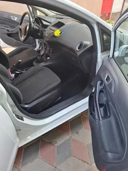 Culoarealb Utilizat 2016 Ford Fiesta Trend Hatchback | 5.600 EUR (Preț OK) - Imagine 1/4