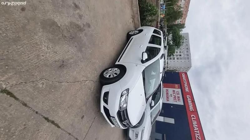 Utilizat 2015 Dacia Logan MCV Break | 30.000 EUR - Imagine 1/4