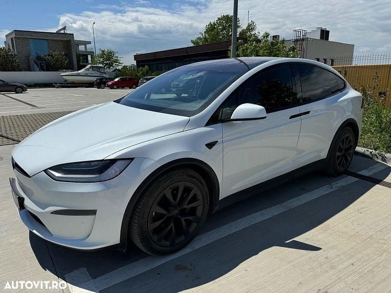Second-hand Tesla Model X 14 kW (20 CP) 2022 Culoarealb SUV